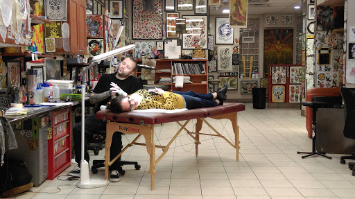 Tattoo Shop «Deluxe Tattoo», reviews and photos, 1459 W Irving Park Rd, Chicago, IL 60613, USA