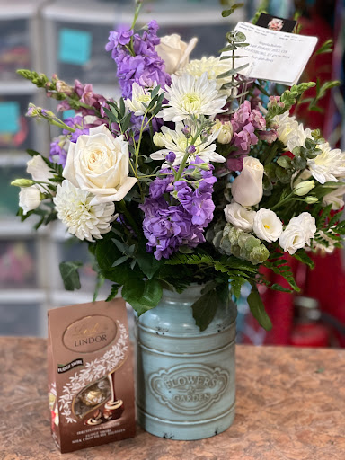 Florist «THE FLOWER SHOPPE OF NEW ALBANY», reviews and photos, 3111 Blackiston Mill Rd, New Albany, IN 47150, USA