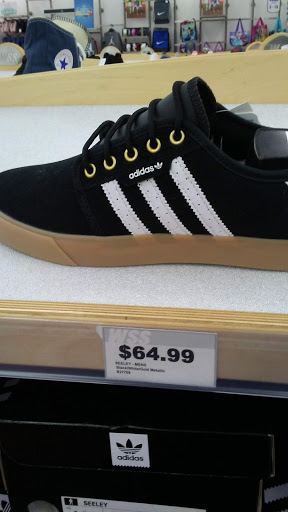 Shoe Store «WSS», reviews and photos, 1638 E Fremont St, Stockton, CA 95205, USA