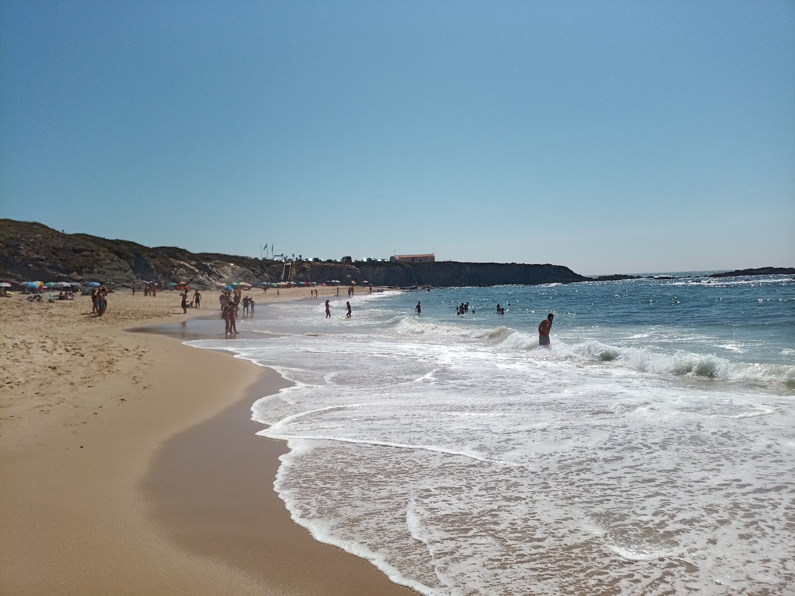 Photo de Praia de Almograve - endroit populaire parmi les connaisseurs de la détente