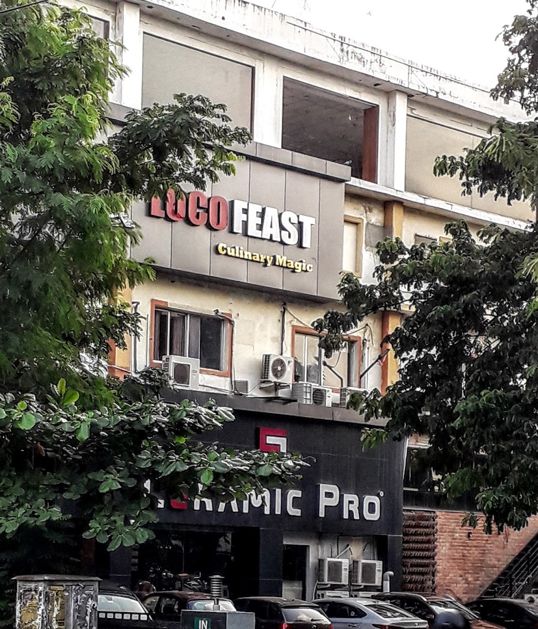 LOCOFEAST - Theme Restaurant