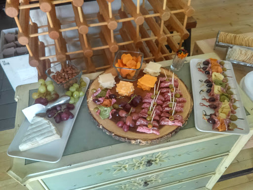 Wine Store «San Dimas Wine Shop & Tasting Room», reviews and photos, 225 W Bonita Ave, San Dimas, CA 91773, USA