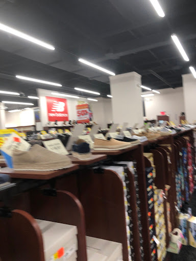 Shoe Store «Shoe Dept. Encore», reviews and photos, 11200 Lakeline Mall Dr, Cedar Park, TX 78613, USA