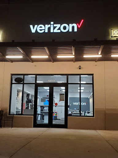 Cell Phone Store «GoWireless Verizon Authorized Retailer», reviews and photos, 13711 S Tamiami Trail #6, Fort Myers, FL 33912, USA