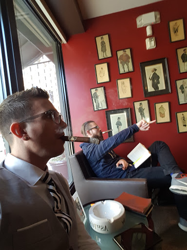 Cigar Shop «W. Curtis Draper Tobacconist», reviews and photos, 699 15th St NW, Washington, DC 20005, USA