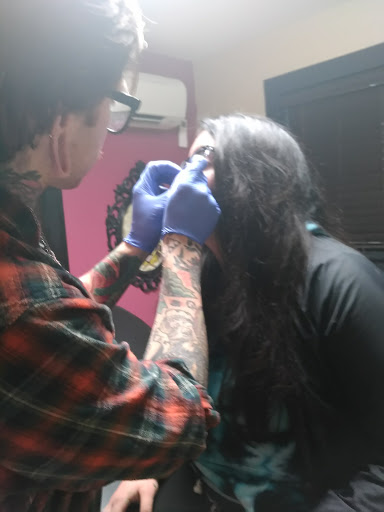 Tattoo Shop «High Priestess Piercing & Tattoo», reviews and photos, 525 E 13th Ave, Eugene, OR 97401, USA