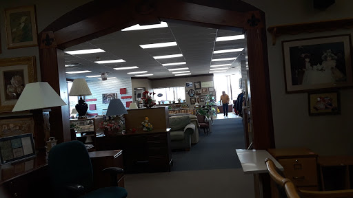 Thrift Store «Fair Market Thrift Store», reviews and photos, 2130 S Memorial Dr, Appleton, WI 54915, USA