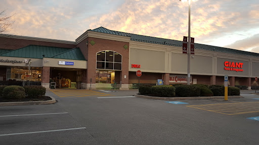 Grocery Store «Giant Food Stores», reviews and photos, 3175 Cape Horn Rd, Red Lion, PA 17356, USA