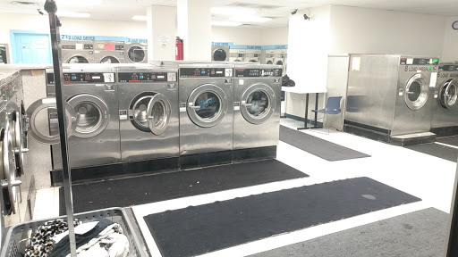 33rd Street Public Laundromat Inside Village At Rivers Edge Apartment