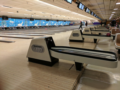 Bowling Alley «Oak Tree Lanes», reviews and photos, 990 N Diamond Bar Blvd, Diamond Bar, CA 91765, USA