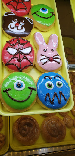 Donut Shop «Donut Choice», reviews and photos, 212 N Walnut Creek Dr, Mansfield, TX 76063, USA