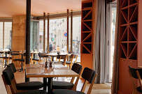 Atmosphère du Restaurant ZINCOU - Vins & Tapas à Paris - n°18