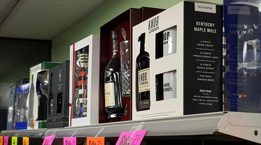 Liquor Store «Dogwood Liquor», reviews and photos, 6900 Dogwood Rd # D, Windsor Mill, MD 21244, USA