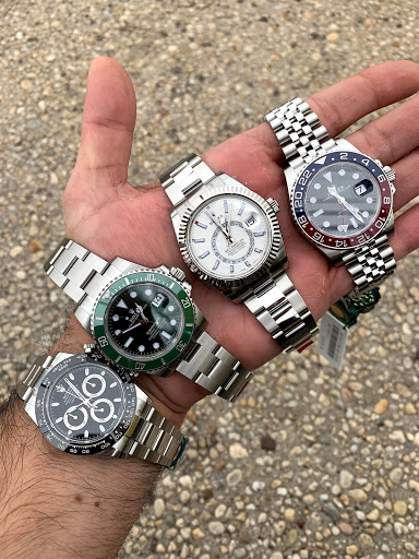 Coin Dealer «Collectors Coins & Jewelry Massapequa Park», reviews and photos, 400 Sunrise Hwy, Massapequa Park, NY 11762, USA