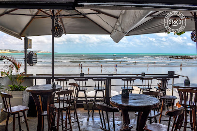 Old Five Beach Restaurante Natal - R. Erivan França, 229 - Ponta Negra, Natal - RN, 59090-100, Brazil
