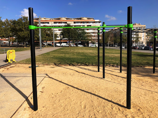 Barres Calistènia (Plaça de Can Roca) en Terrassa, Barcelona