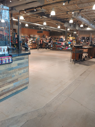 Camping Store «REI», reviews and photos, 750 American Blvd W, Bloomington, MN 55420, USA