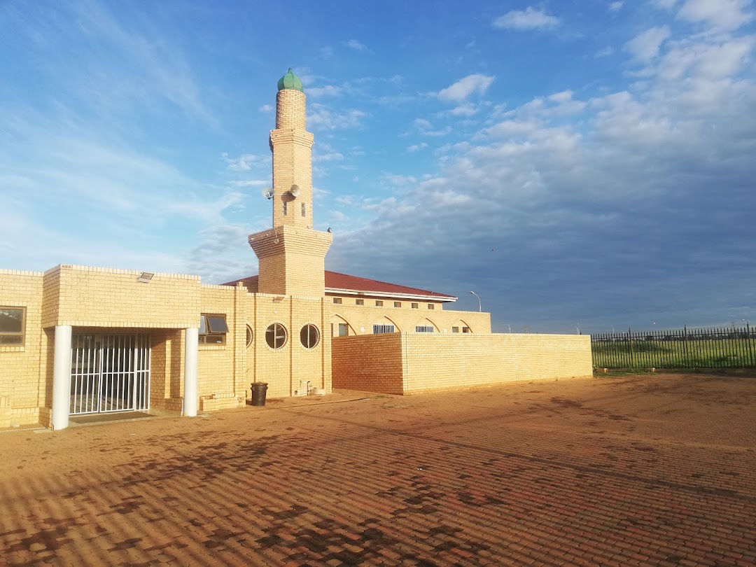 Villa Liza masjid