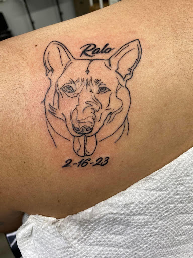 Explore ny giants tattoo ideas, creative tattoo ideas in Holland, available at Mi Vida Ink