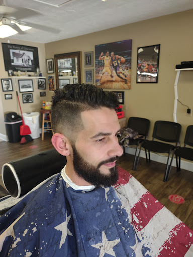Barber Shop «Moe Shands Barber Shop», reviews and photos, 21 Reilly Rd, Frankfort, KY 40601, USA