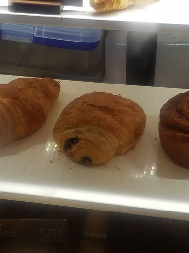 Coffee Shop «Starbucks», reviews and photos, 120 Cedar Grove Ln, Somerset, NJ 08873, USA