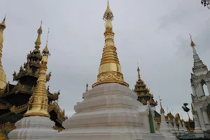 Naung Daw Gyi Pagoda image