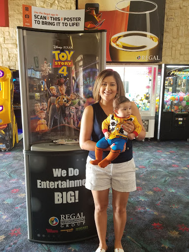 Movie Theater «Regal Fossil Creek 11», reviews and photos, 6100 N Fwy Service Rd E, Fort Worth, TX 76137, USA