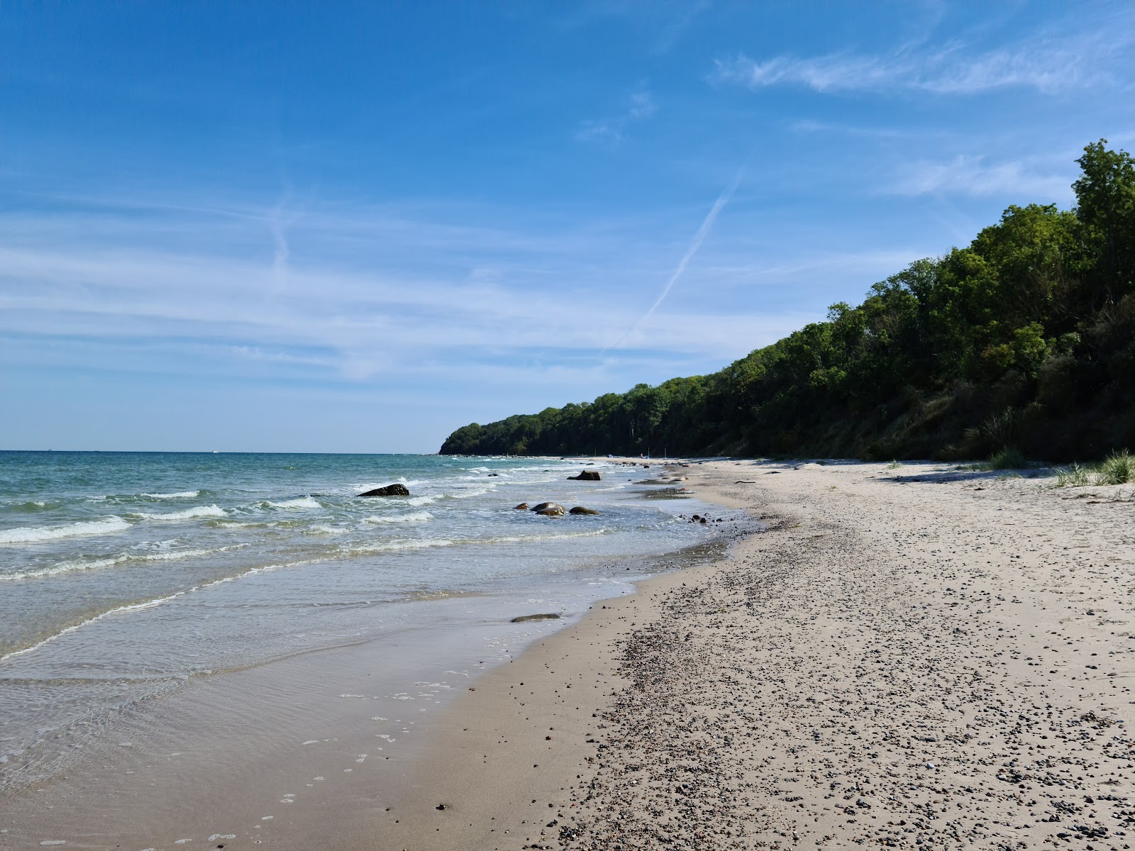 Photo de Strand Nordufer avec sable lumineux de surface