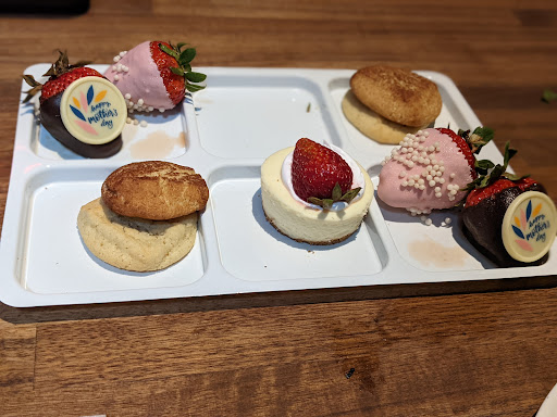 Gift Shop «Edible Arrangements», reviews and photos, 3230 Arena Blvd #240, Sacramento, CA 95834, USA