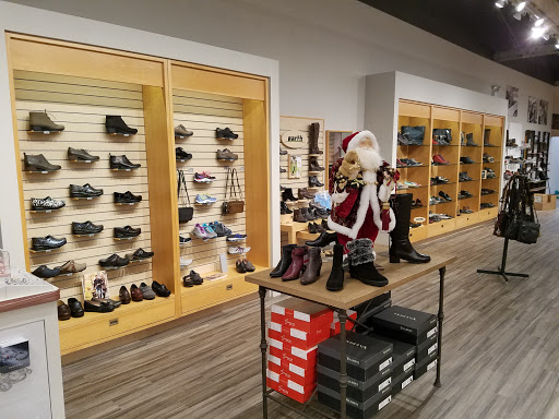 Shoe Store «Miroballi Shoes Downtown Wheaton», reviews and photos, 124 N Hale St, Wheaton, IL 60187, USA