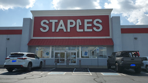 Office Supply Store «Staples», reviews and photos, 8245 E 96th St, Indianapolis, IN 46256, USA