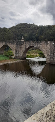 Pont d'Estaing à Le Rouget-Pers