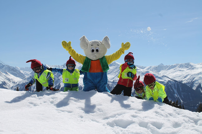 Schweizer Ski- und Snowboardschule Saas AG in Klosters - Schule