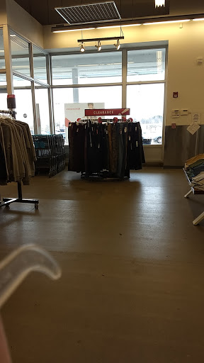 Office Supply Store «Staples», reviews and photos, 7560 Commons Blvd, Victor, NY 14564, USA