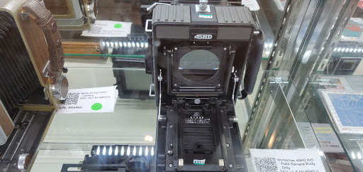 Camera Store «Roberts Camera», reviews and photos, 220 E St Clair St, Indianapolis, IN 46204, USA