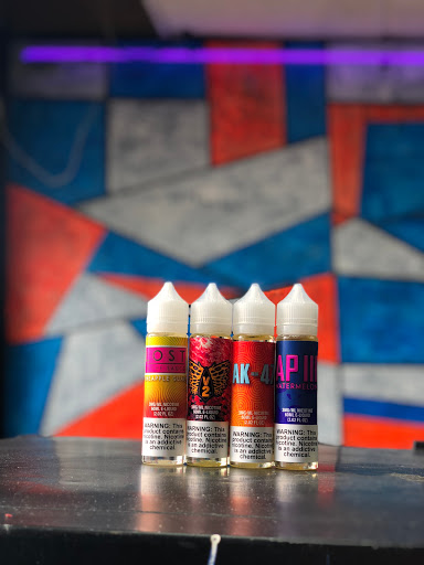 Tobacco Shop «18 Plus Vape & Shop», reviews and photos, 4037 Broadway, Kansas City, MO 64111, USA