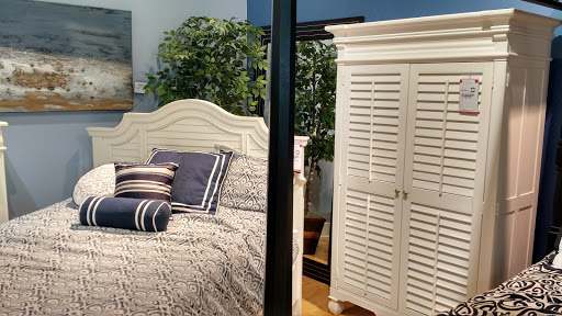 Furniture Store «American Signature Furniture», reviews and photos, 7463 W Colonial Dr, Orlando, FL 32818, USA