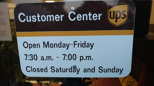 Shipping and Mailing Service «UPS Customer Center», reviews and photos, 90 Locust St, Hartford, CT 06114, USA