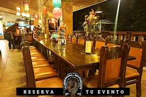 La Herradura Restaurante image