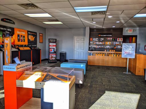 Telecommunications Service Provider «Boost Mobile Store by INTOUCH», reviews and photos, 111 W Genesee St, Lapeer, MI 48446, USA