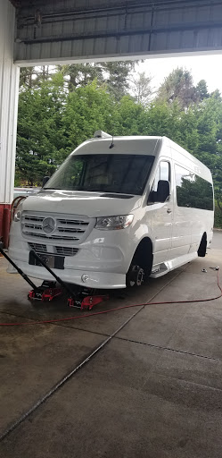 Tire Shop «Les Schwab Tire Center», reviews and photos, 1025 SW Hwy 101, Lincoln City, OR 97367, USA