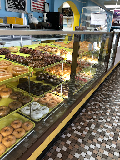 Donut Shop «Queen Donut Shop», reviews and photos, 1806 W 18th St, Houston, TX 77008, USA