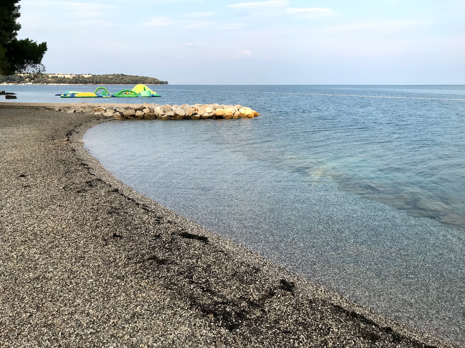 Fotografija Lanterna beach priljubljeno mesto med poznavalci sprostitve