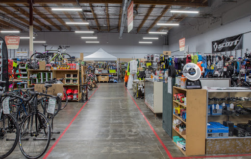 Sporting Goods Store «Sports Basement San Ramon», reviews and photos, 1041 Market Pl, San Ramon, CA 94583, USA