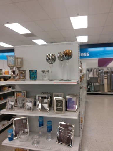 Clothing Store «Ross Dress for Less», reviews and photos, 3211 Peoples St, Johnson City, TN 37604, USA