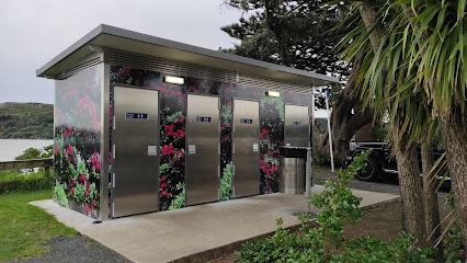 photo of Public Toilet located in Public Toilet 5a Cliff Street, Raglan 3225, New Zealand