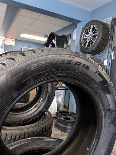 Magasin de pneus Entrepôt du Pneu - Pneu Select à Sorel-Tracy (QC) | AutoDir