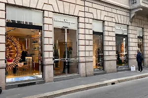 Salvatore Ferragamo Milan Via Montenapoleone Store (Women) image