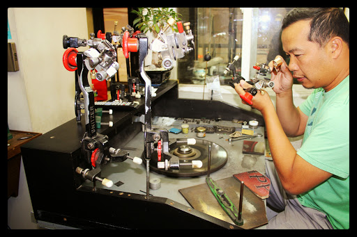 Diamond Dealer «Diamond and Jewelry Gallery Studio City», reviews and photos, 12456 Ventura Blvd, Studio City, CA 91604, USA