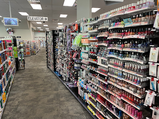 Drug Store «CVS», reviews and photos, 2121 15th St N, Arlington, VA 22201, USA